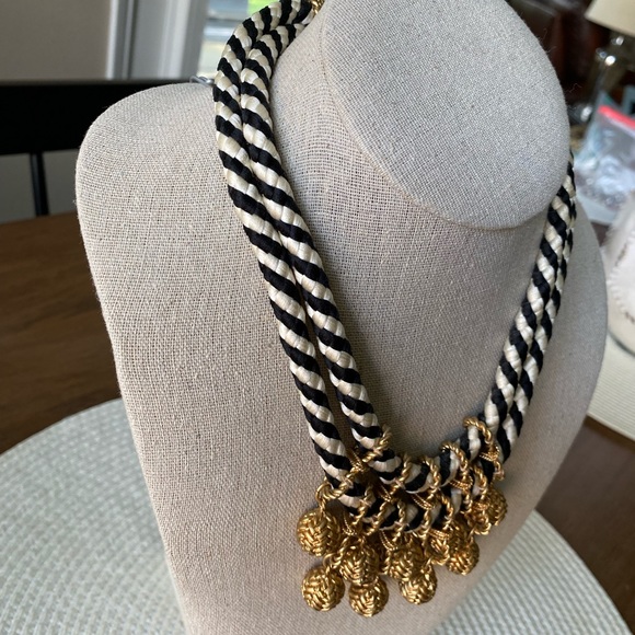 Stella & Dot Kalani Statement Necklace - Picture 4 of 11